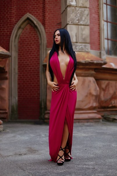 Я нежная и чувственная, смогу расслабить тебя и подарить незабываемые моменты наслаждения. У меня широкий спектр услуг, от классического массажа до экзотического танца. Фото, которые ты видишь, соответствуют действительности, и я уверена, они понравятся тебе даже больше вживую. У меня есть много положительных отзывов от довольных клиентов. Живу в Москве и готова встретиться с тобой прямо сейчас. 🌟💋 21345, 23 года